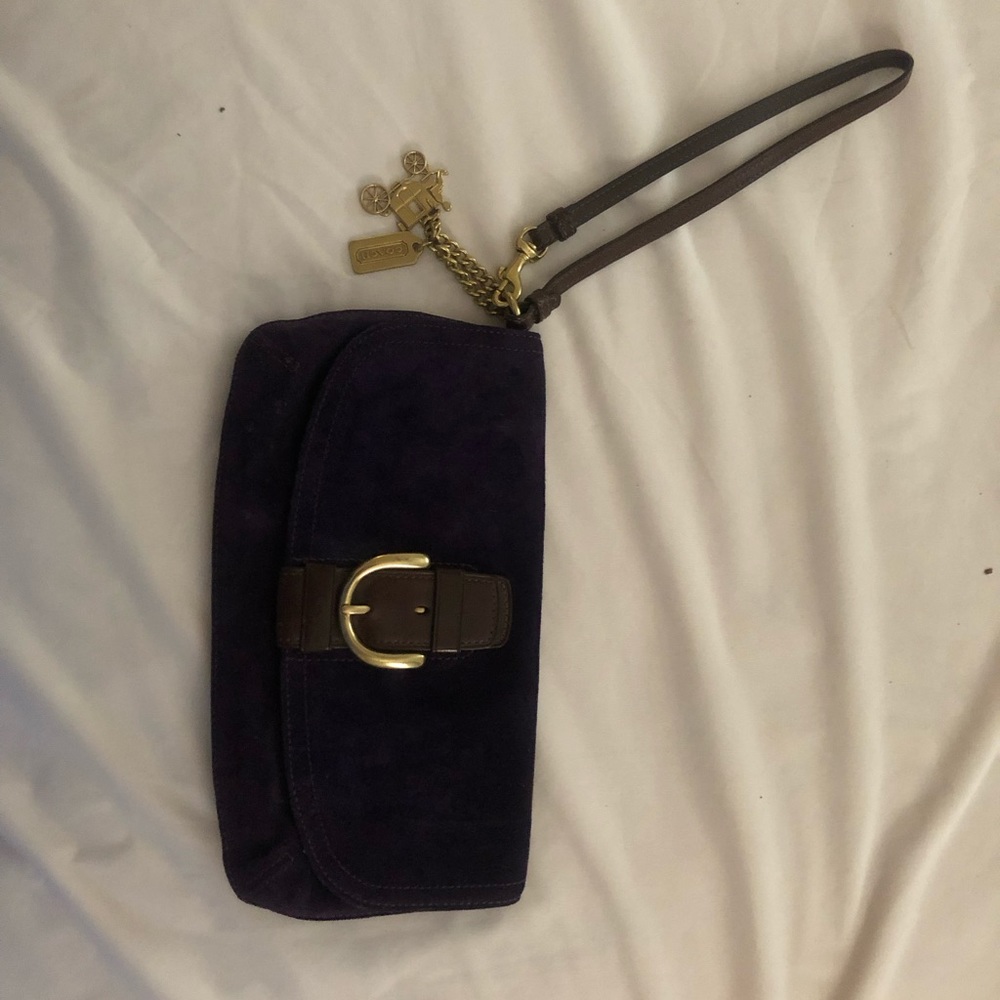 Gorgeous Coach clutch in dark purple suede 💜